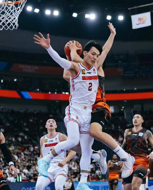 胡明轩助北京首钢实现反超,终结失利连败的简单介绍 胡明轩助北京首钢实现反超,终结失利连败的简单介绍