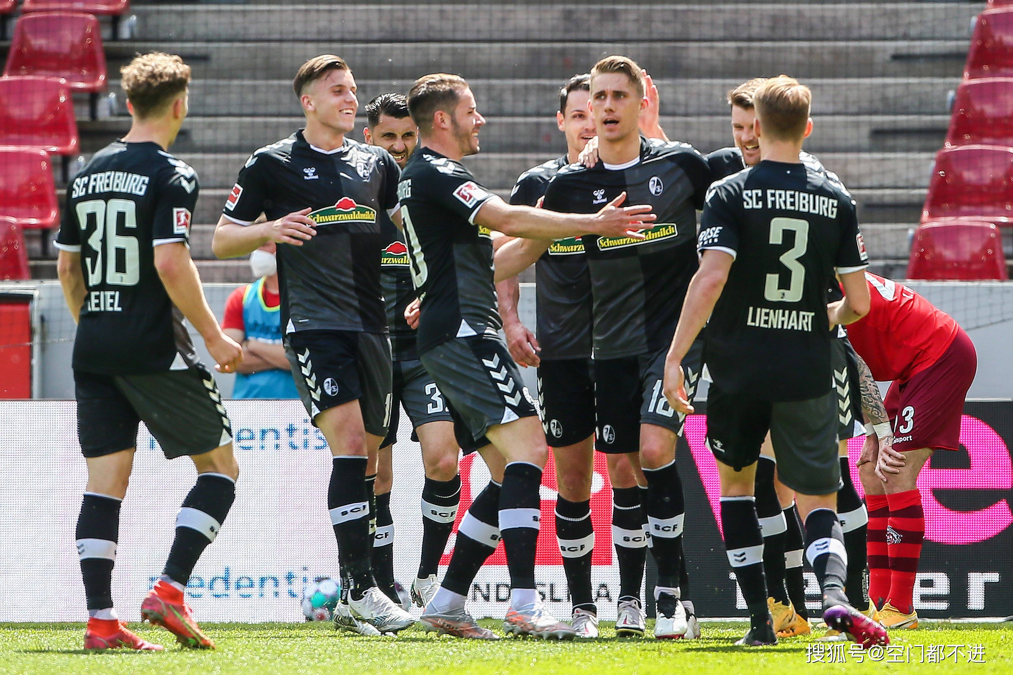 包含弗赖堡主场告捷，赛季表现亮眼的词条