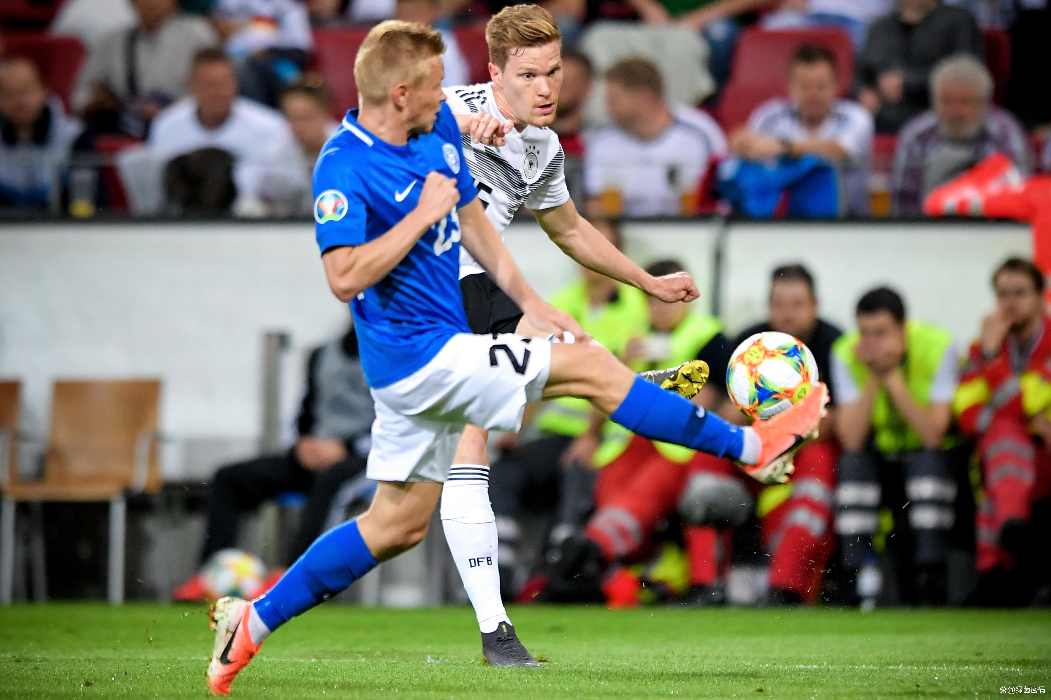 包含欧洲杯预选赛最新花絮曝光，球员绝妙表现频频的词条