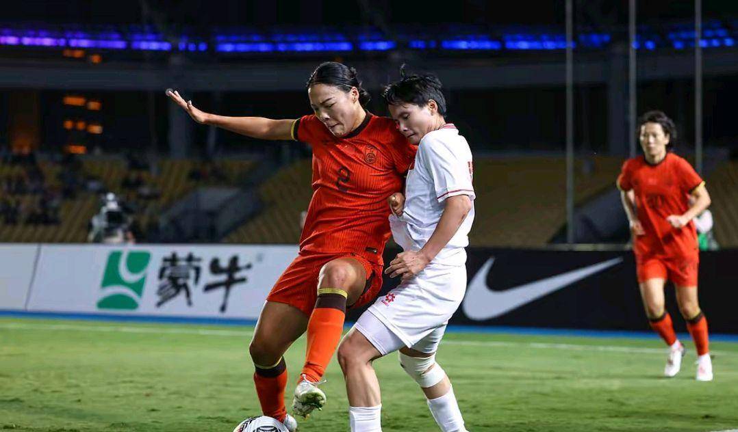 包含女足比赛中,运动员们发挥出色,展现团队合作精神的词条 包含女足比赛中,运动员们发挥出色,展现团队合作精神的词条