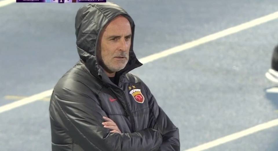 川崎前锋主帅频繁调整,改变战术! 川崎前锋主帅频繁调整,改变战术!