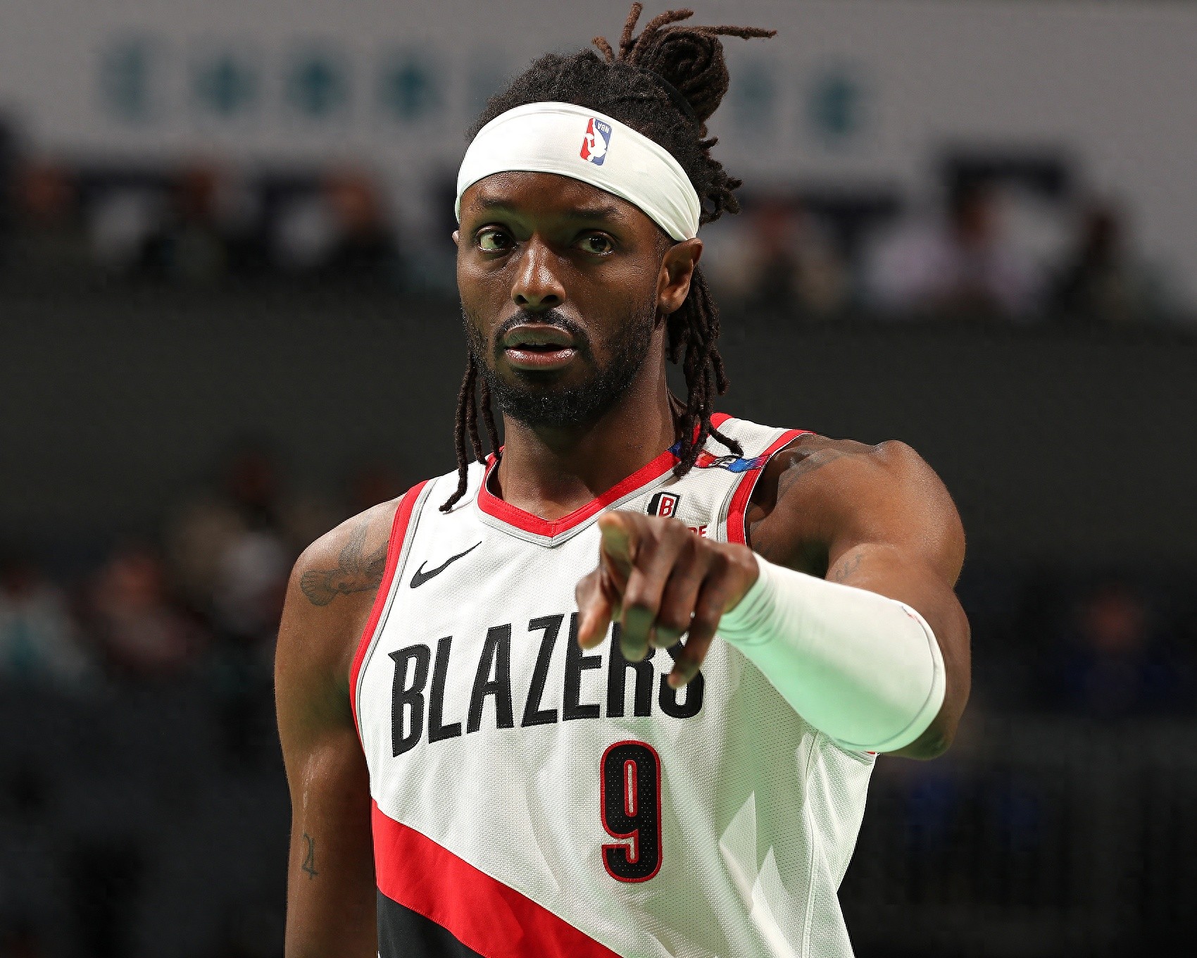 关于开拓者力克爵士,晋级半决赛的信息 关于开拓者力克爵士,晋级半决赛的信息