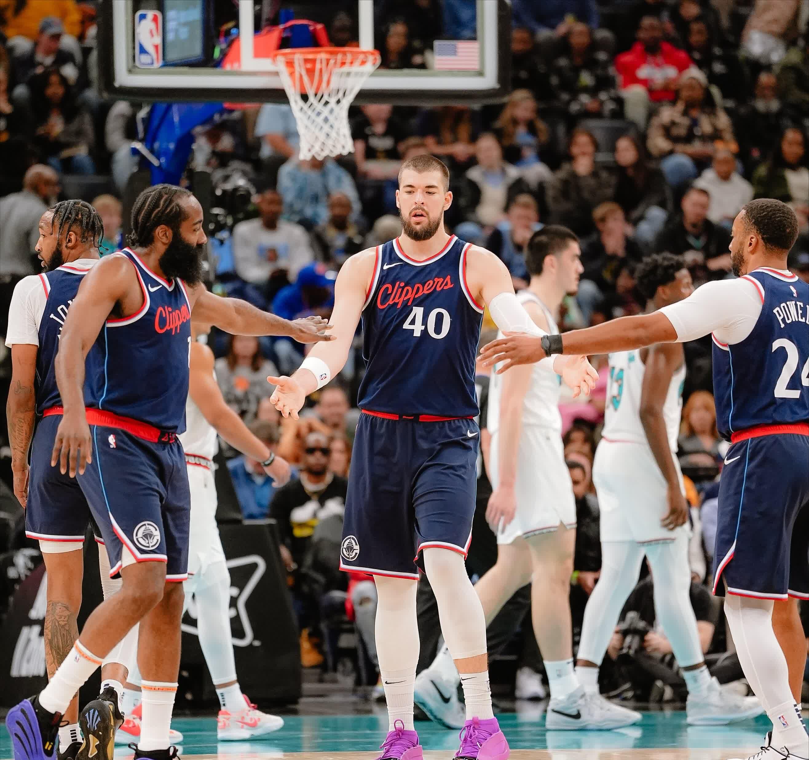 雷霆客场击败快船，取得两连胜！